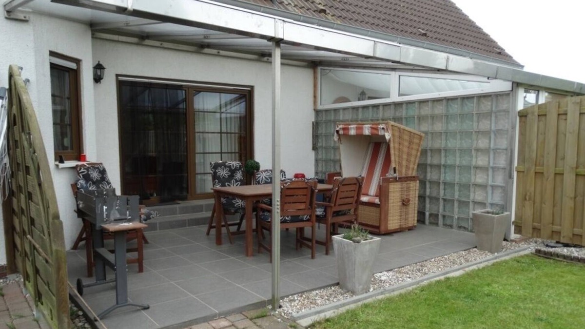 Sundhagen Apartment | Apartment about 70 square meters (for up to 6 people) and 200sqm race surface