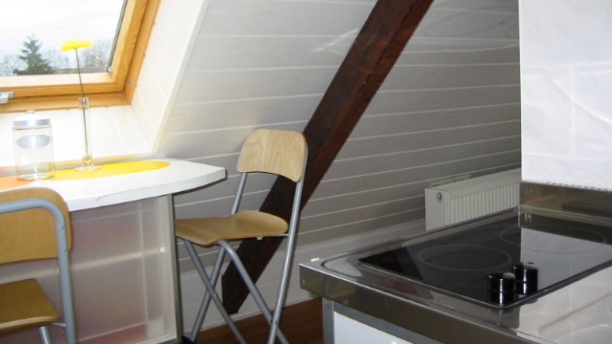 Niehl Apartment | Apartment above the rooftops of Cologne 1 - 4 people