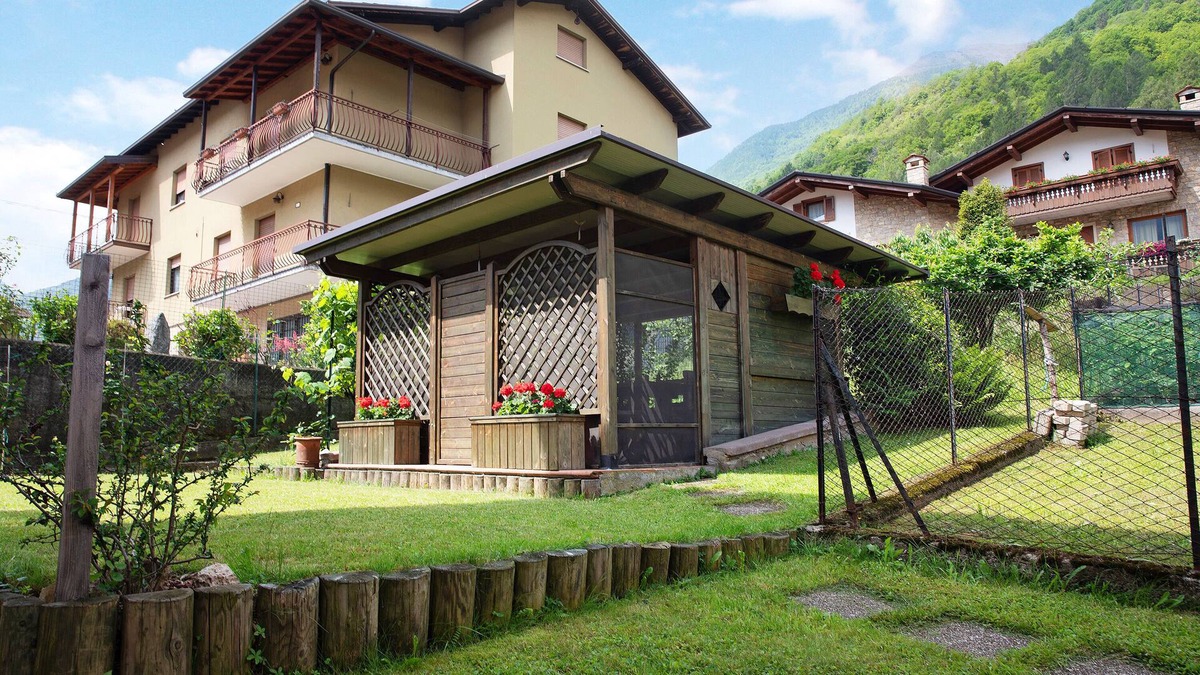 Malonno Apartment | Apartment "Acero Rosso" with Mountain View, Private Terraces & Wi-Fi