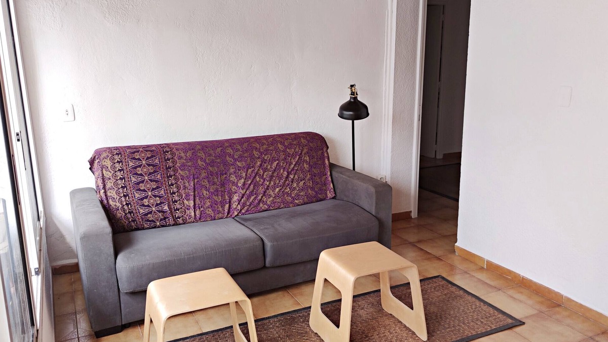 Altafulla Apartment | Apartment 'Acogedor Piso En El Casco Antiguo' with Wi-Fi and Air Conditioning