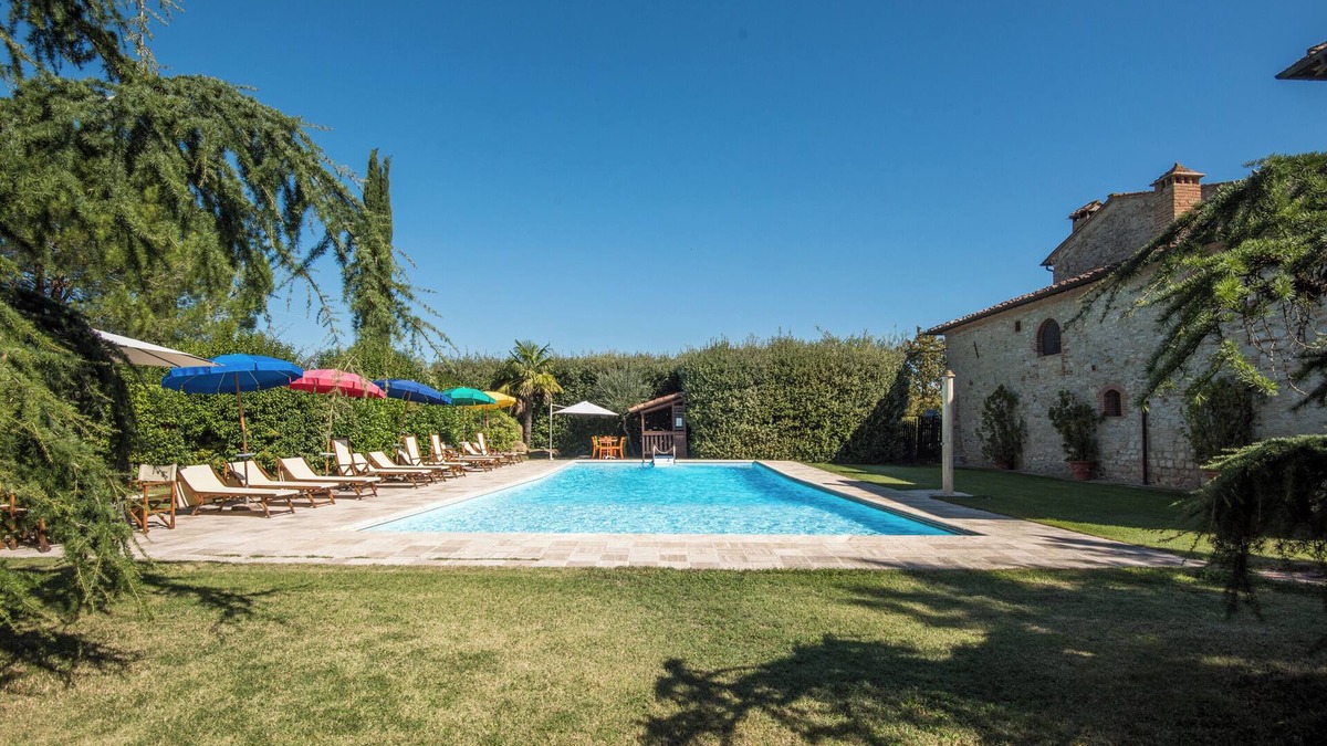 Serre di Rapolano Other | Apartment 'Agriturismo Ischieto - Il Cipresso' with Shared Pool, Wi-Fi and Air Conditioning