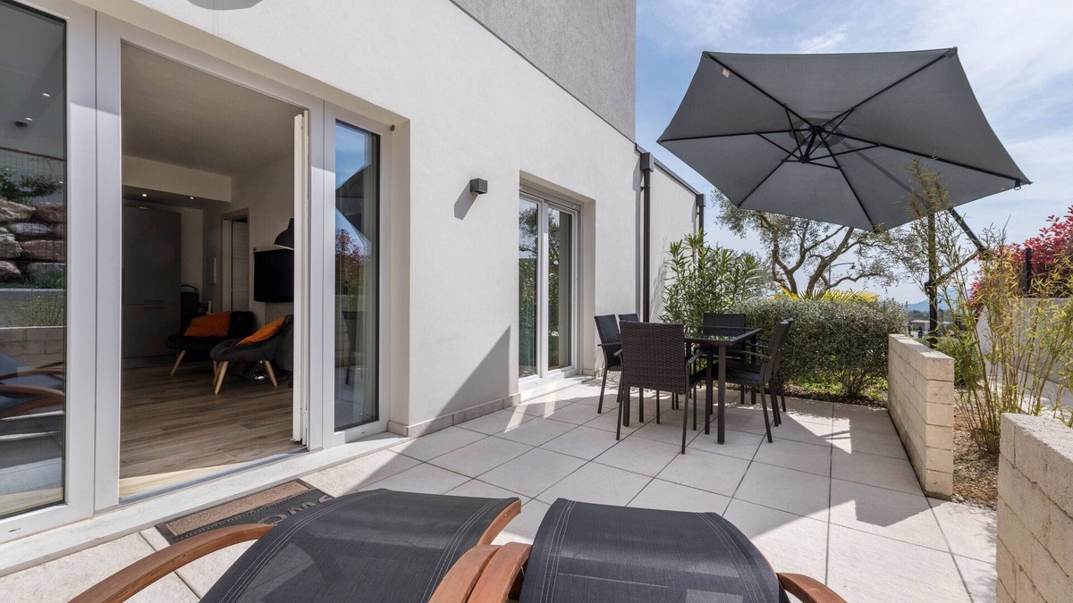 Marciaga Apartment | Apartment 'Ai Colli garden relax apartment' with Private Terrace, Private Garden and Wi-Fi