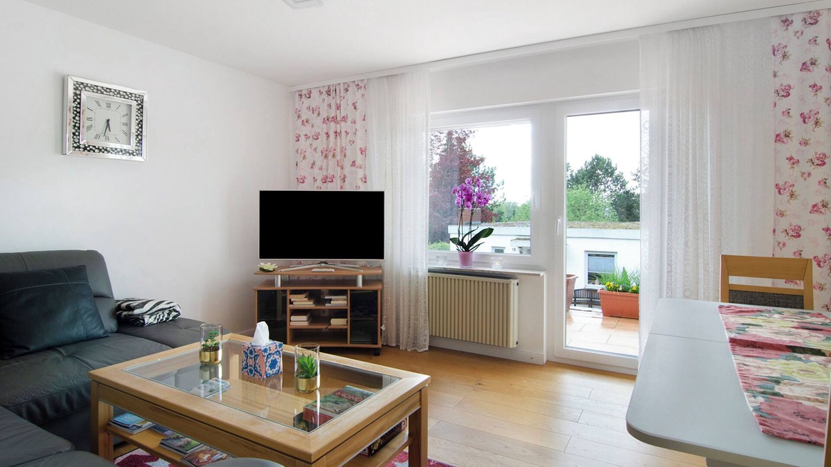 Ueberlingen Apartment | Apartment "Aida" with Private Garden & Wi-Fi