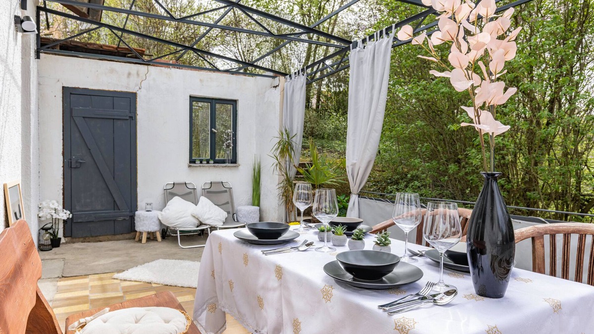 Schlatt Apartment | Apartment 'Alb Glück 2' with Private Terrace, Private Garden and Wi-Fi