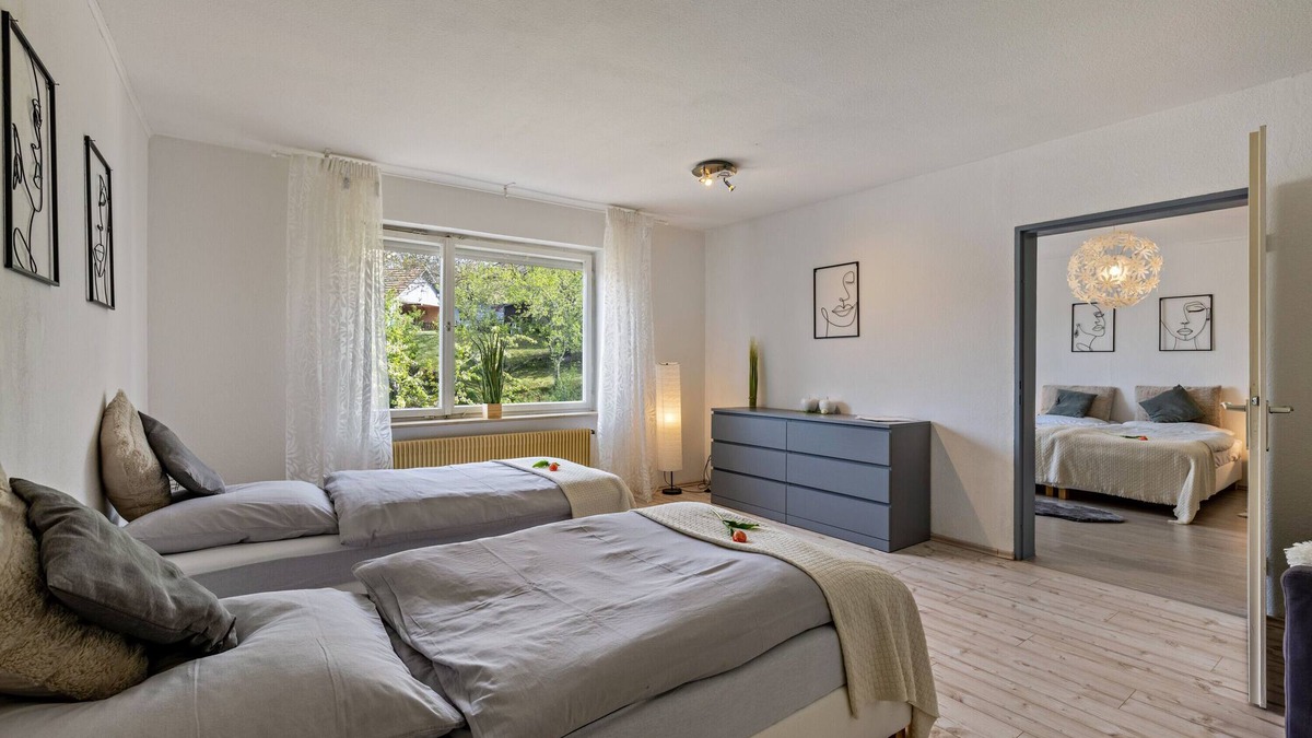 Schlatt Apartment | Apartment 'Alb Glück 1' with Balcony and Wi-Fi