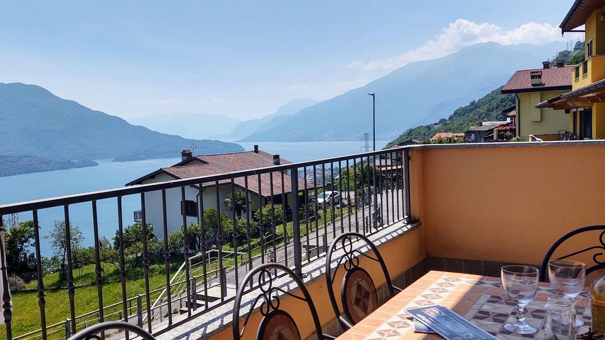 Aurogna Apartment | Apartment Alba by Interhome
