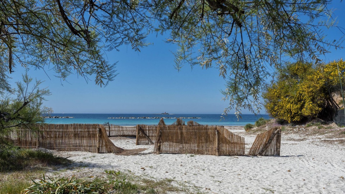 Lido Apartment | Apartment 'Alghero Via Lido' with Shared Pool and Air Conditioning