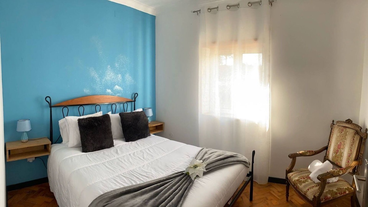 Gouveia House | Apartment 'Alojamento D Duarte T1' with Mountain View, Balcony and Wi-Fi