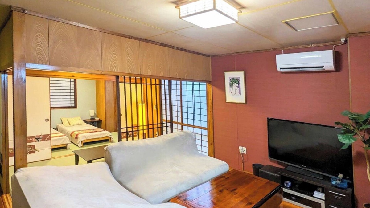 Kadena-cho Apartment | Apartment along Park Avenue 2LDK private room Okinawan accommodates up to 5 adults/Okinawa Okinawa