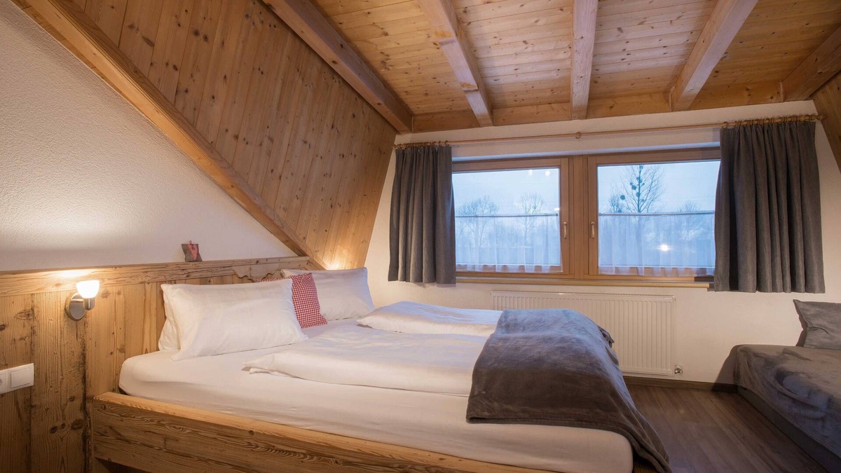 Uderns Apartment | Apartment Alpenrose - Ferienhof Stadlpoint