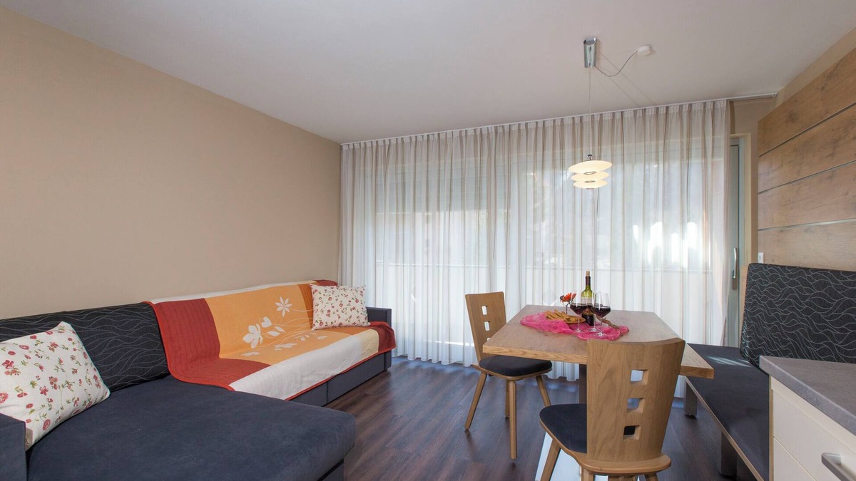 Riva di Tures Apartment | Apartment "Alpenblick Nr 6" with Shared Garden & Wi-Fi