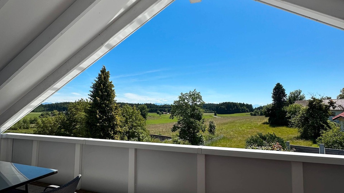 Waldburg Apartment | Apartment 'Alpenblick' with Mountain View, Private Terrace and Wi-Fi