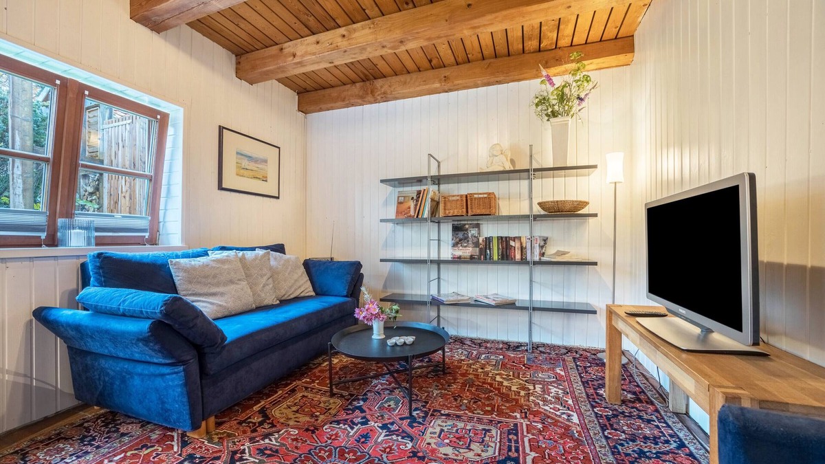 Nienstadt Apartment | Apartment 'Alte Polsterei' with Private Terrace, Shared Garden and Wi-Fi