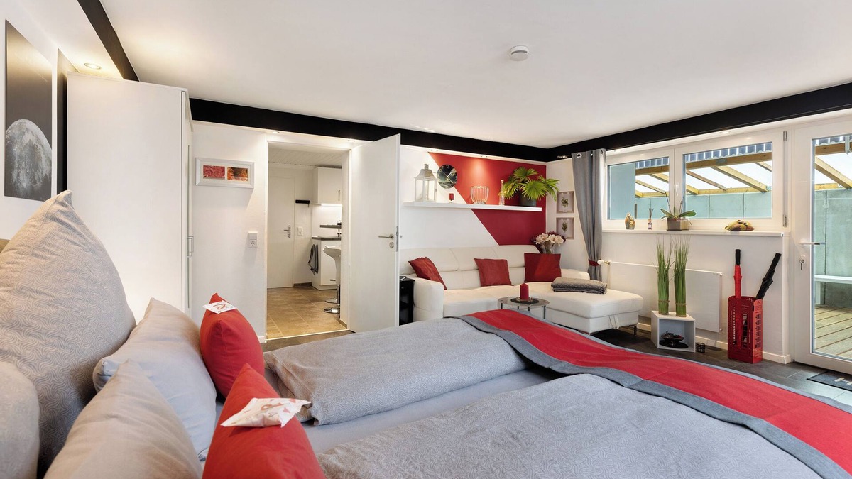 Lenningen Apartment | Apartment 'Am Tobelbach' with Mountain View, Private Terrace and Wi-Fi