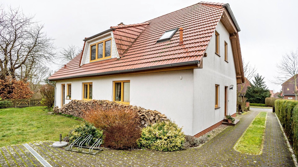 Luessow Apartment | Apartment 'am Weidenring' with Shared Garden and Wi-Fi