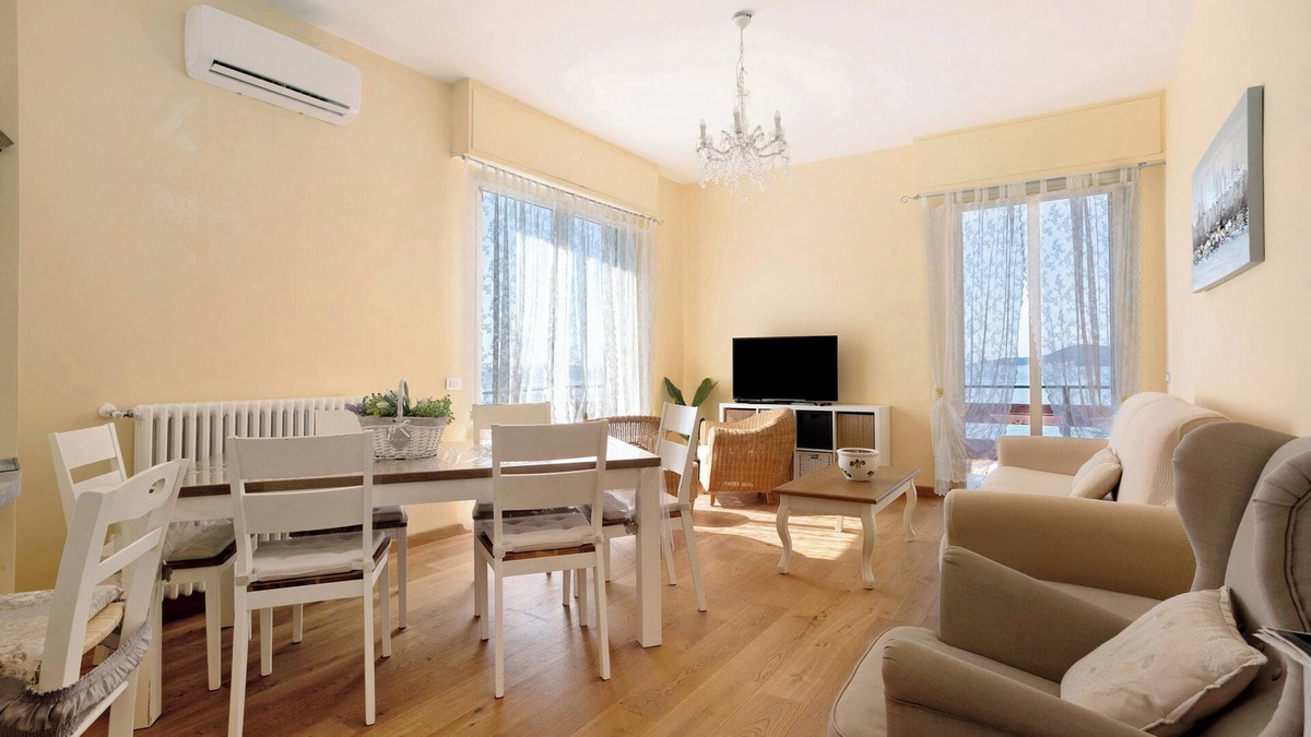Tellaro Apartment | Apartment 'Amazing View' with Private Terrace, Wi-Fi and Air Conditioning