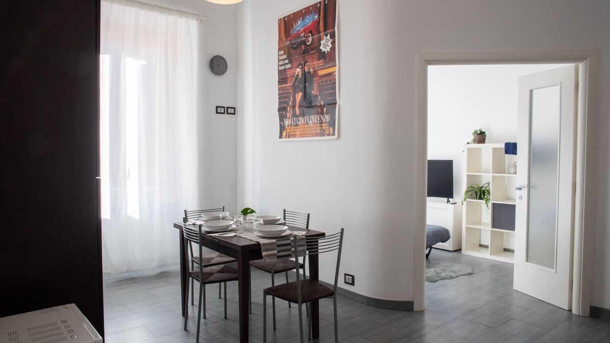 Rione XVIII Castro Pretorio Apartment | Apartment "Ami House Roma" in the Heart of Rome with Wi-Fi & A/C