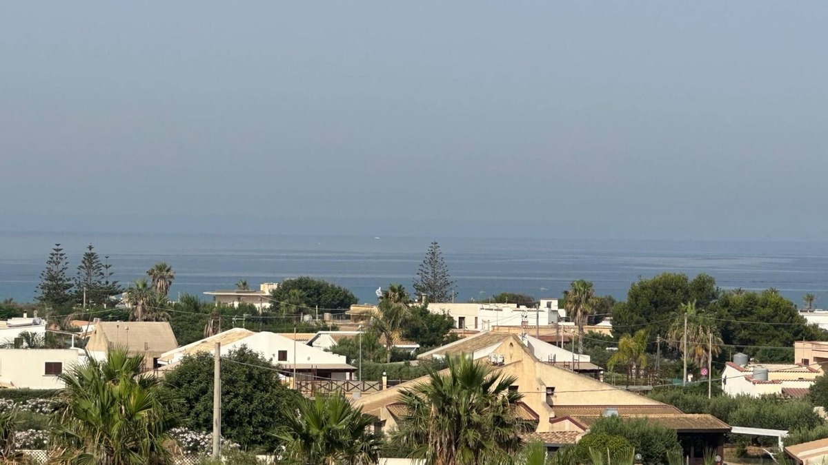 Marsala Apartment | Apartment 'Ammare' with Shared Pool, Wi-Fi and Air Conditioning