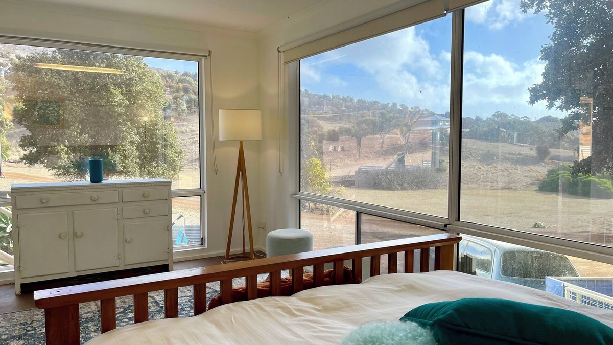 Kangaroo Island Apartment | Apartment amongst the Kangaroos and only a 3 minute walk to Snelling Beach