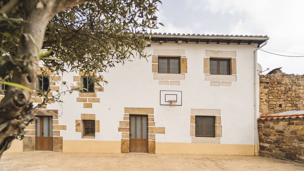 Nestar Apartment | Apartment 'Amontes Rural' with Private Pool, Private Terrace and Wi-Fi