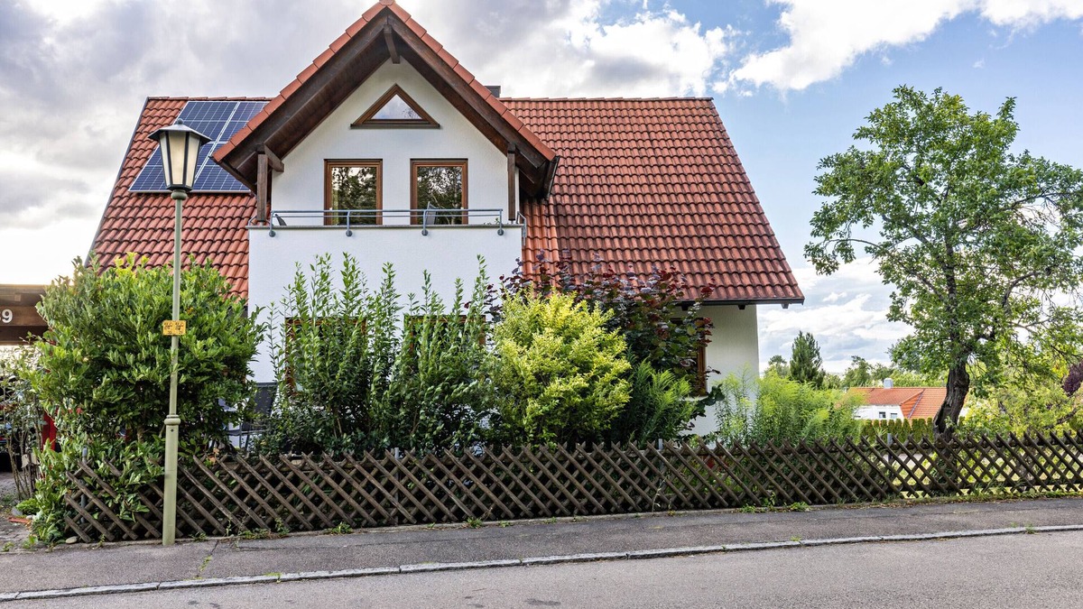 Moessingen Apartment | Apartment 'An Der Schwäbischen Alb' with Private Terrace and Wi-Fi