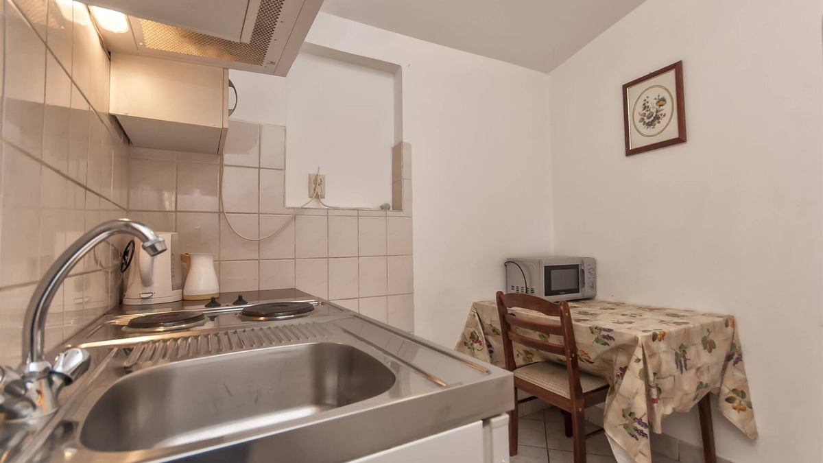 Bili brig Apartment | Apartment and Rooms Ivan (45191-A18) - Makarska