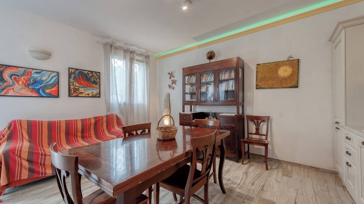 Lizzanello Apartment | Apartment 'Anghelos - Cagginara' with Shared Terrace, Wi-Fi and Air Conditioning