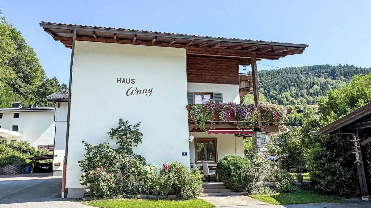 Thumersbach Apartment | Apartment Anny 2 by Interhome
