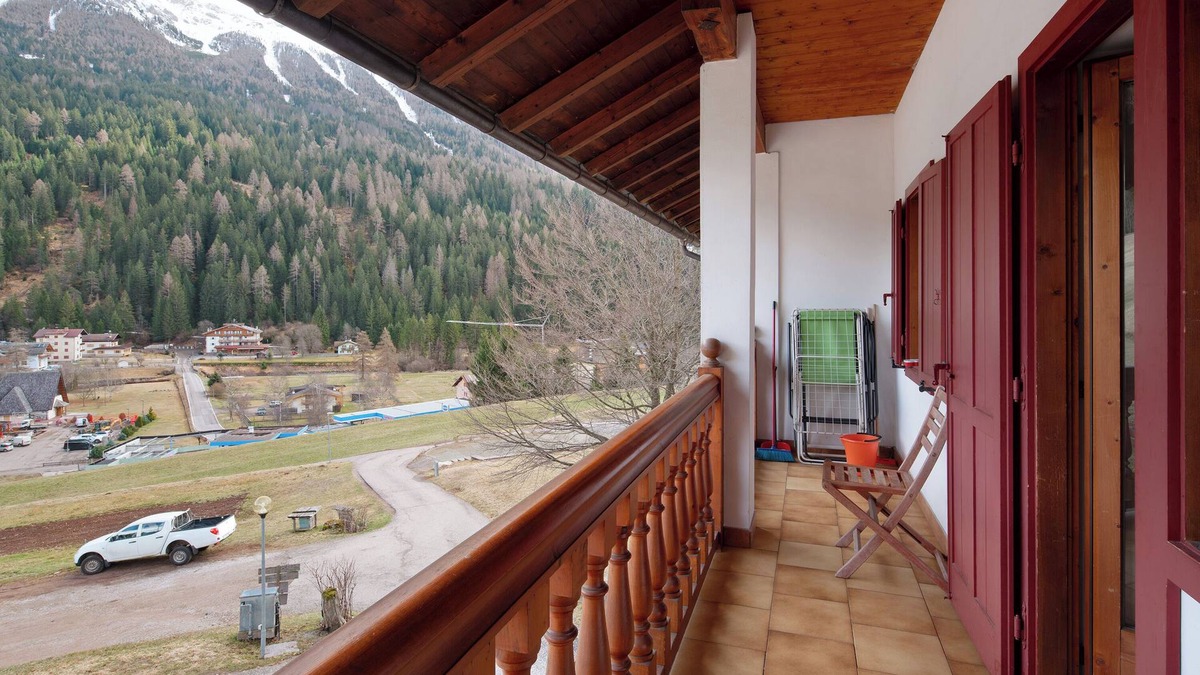 Soraga Apartment | Apartment 'Antermoia' with Mountain View, Balcony and Wi-Fi