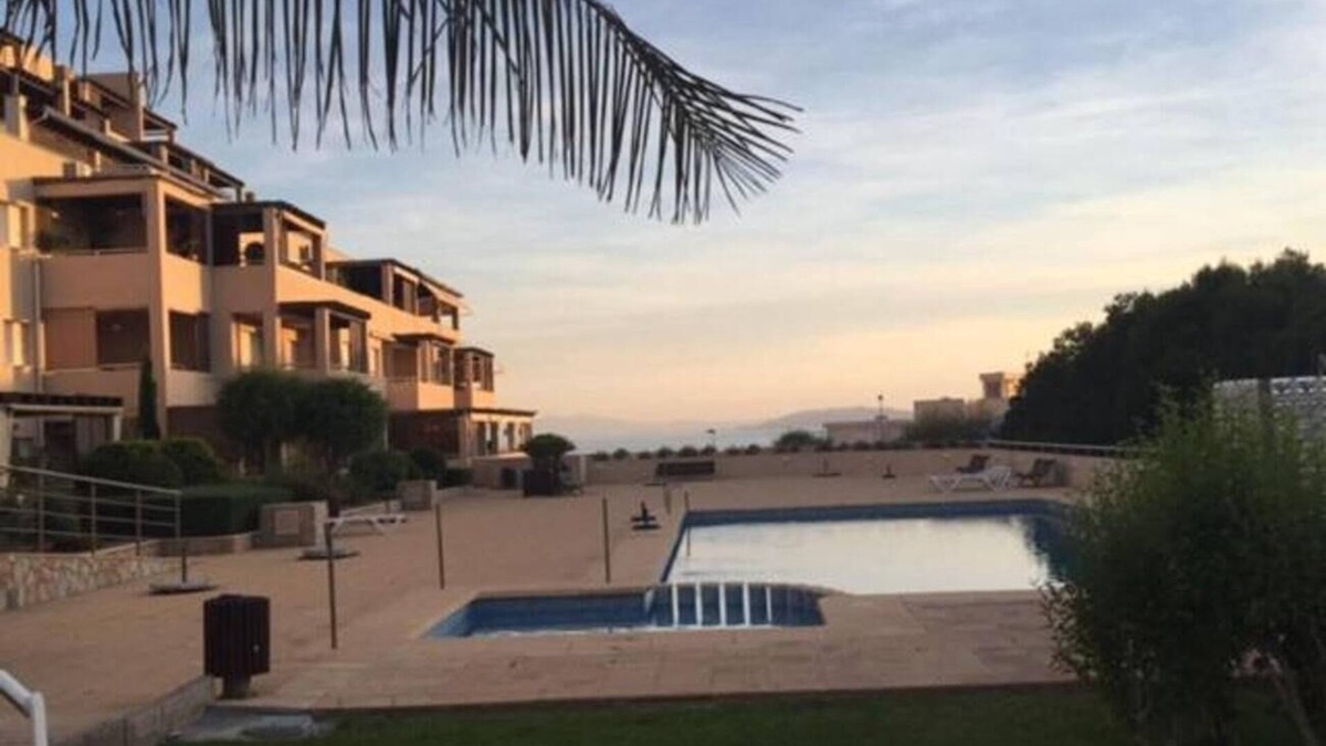 Calabardina Apartment | Apartment 'Apartamento Rivas' with Shared Pool, Private Terrace and Wi-Fi