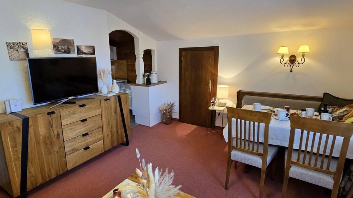 Pertisau Apartment | Apartment/apartment, shower, WC, balcony 15-21 nights - Appartements Alpenland