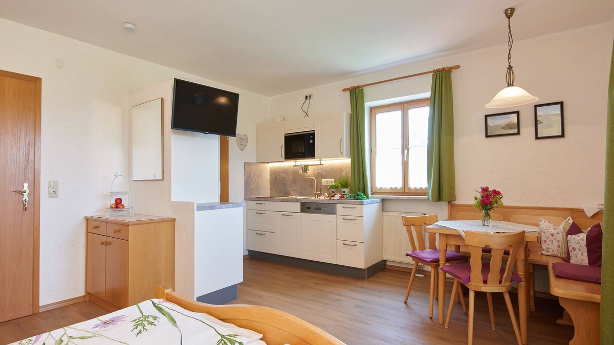 Hoslwang Apartment | Apartment Apfelblüte, 31 sqm, 1st floor, combined living room/bedroom