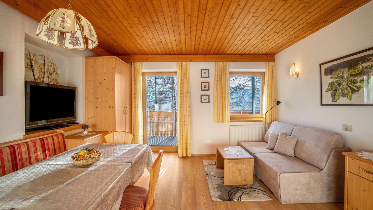 Acereto Apartment | Apartment App Hubertus - Sagernock with mountain view, south-facing balcony and WLAN