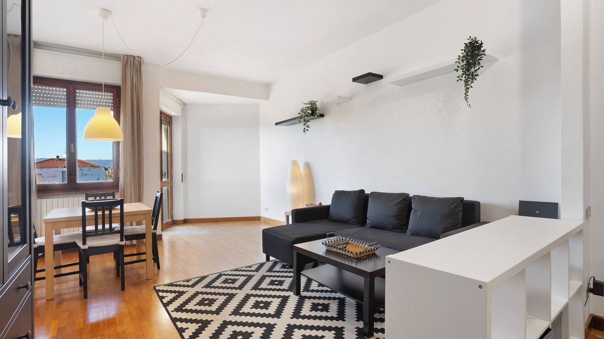 Marina di Carrara Apartment | Apartment 'Appartamento Mare Marina Di Carrara' with Sea View, Private Terrace and Wi-Fi