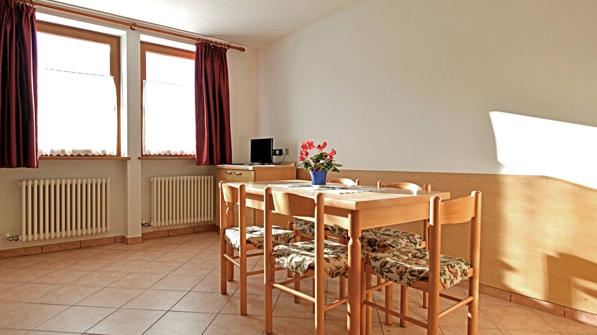 Dimaro Apartment | Apartment 'Appartamento Fantelli 5' with Mountain View, Shared Terrace and Wi-Fi