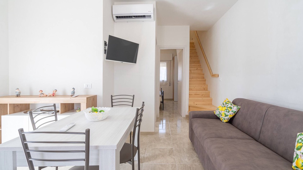 Fondo Morte Apartment | Apartment 'Appartamento Nemo' with Sea View, Wi-Fi and Air Conditioning