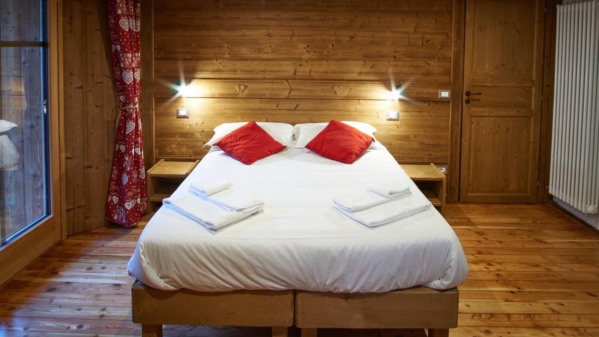 Cogne House | Apartment 'Appartamento 2' with Balcony and Wi-Fi