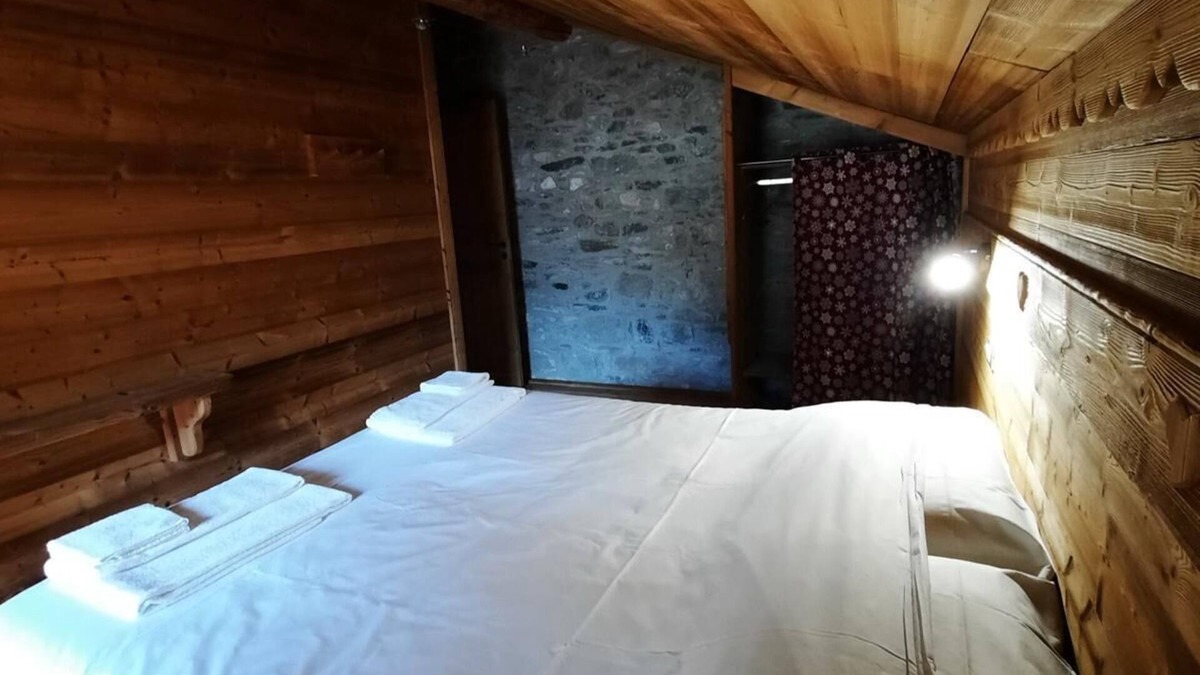 Cogne House | Apartment 'Appartamento 3' with Balcony and Wi-Fi