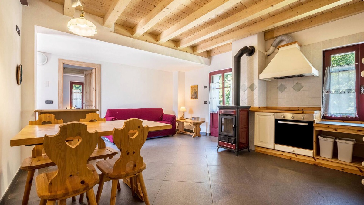 Ala Apartment | Apartment 'Appartamento Del Boscaiolo' with Mountain View, Shared Garden and Balcony
