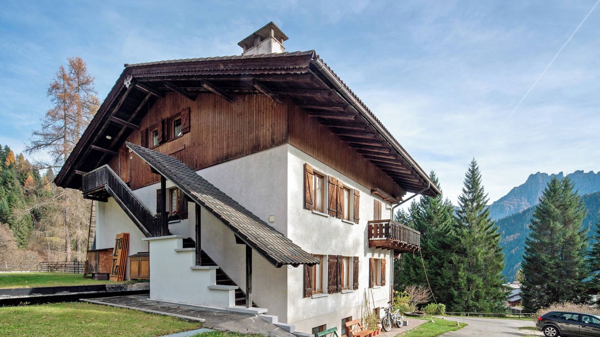 Caviola Apartment | Apartment 'Appartamento Palmina' with Mountain View, Shared Garden and Wi-Fi