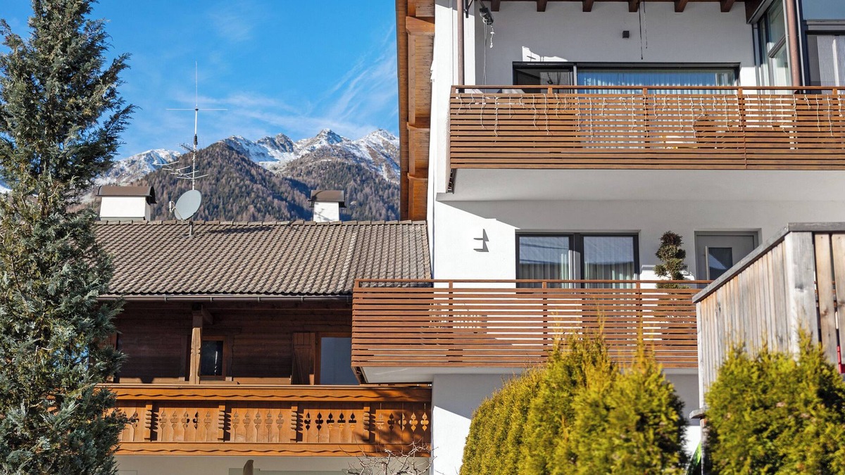 Valles Apartment | Apartment 'Appartement Fischnaller Vals' with Mountain View, Shared Terrace and Wi-Fi