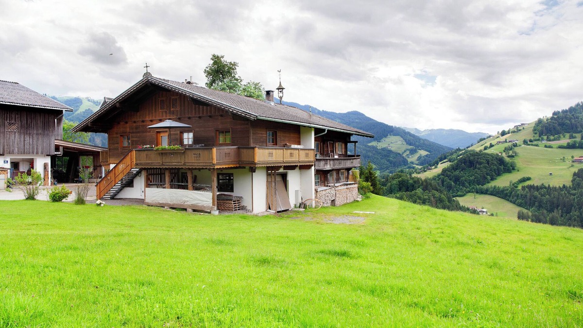 Wildschoenau Apartment | Apartment 'Appartment Stockeben' with Mountain View, Private Terrace and Wi-Fi