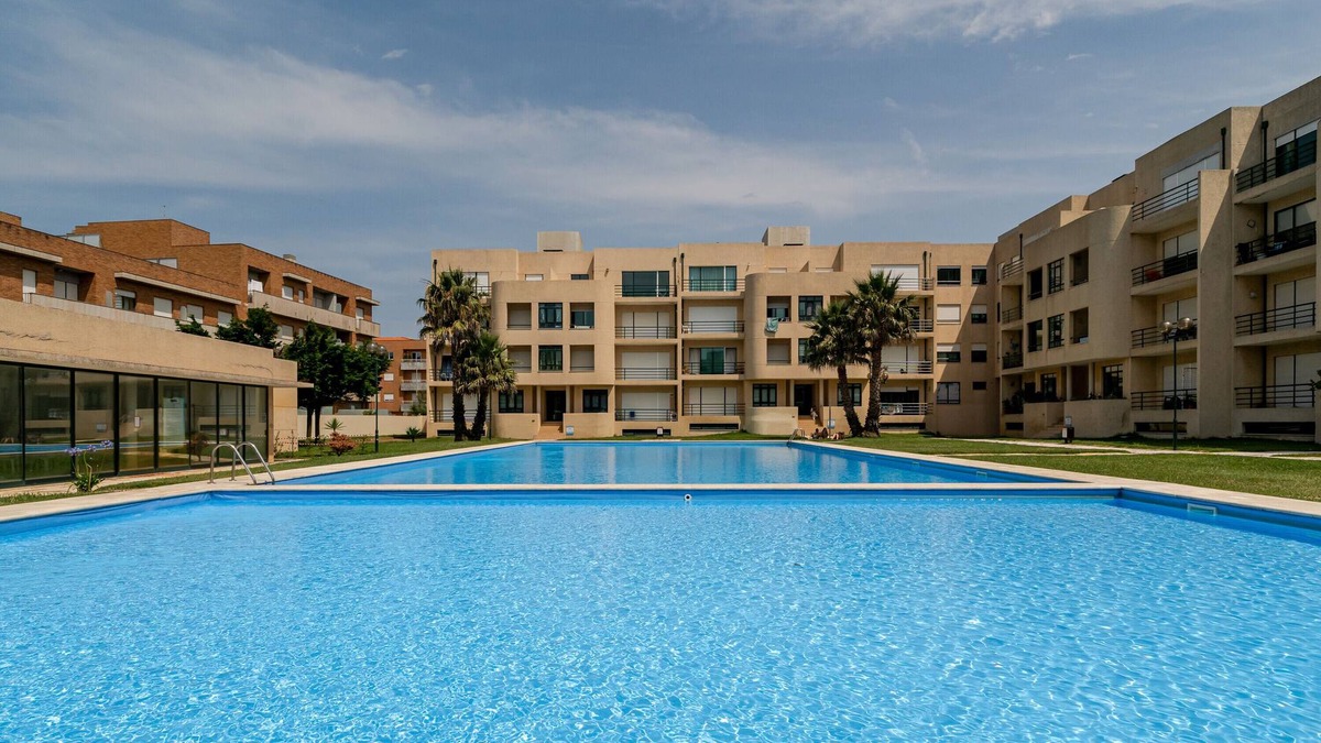 Apulia Apartment | Apartment 'Apuliamar' with Shared Pool, Shared Garden and Wi-Fi