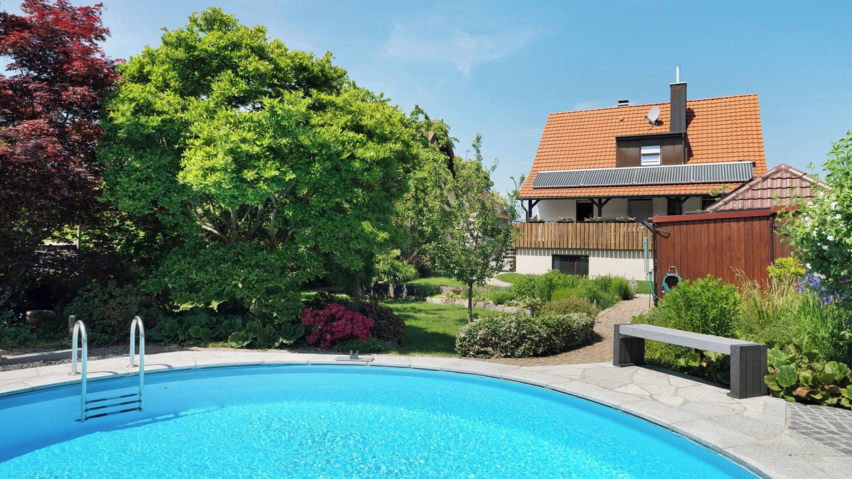 Buhl Apartment | Apartment 'Aschoff' with Mountain View, Shared Pool and Wi-Fi