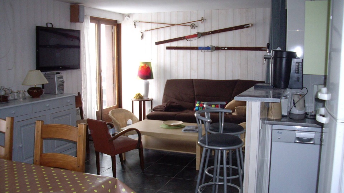 Gouaux-de-Larboust Apartment | APARTMENT AT THE FOOT OF THE SLOPES 8 PEOPLE