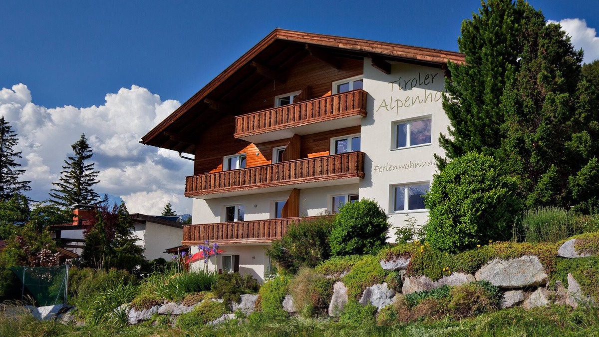 Patsch Apartment | Apartment "Habicht" in the countryside near Innsbruck with panoramic views