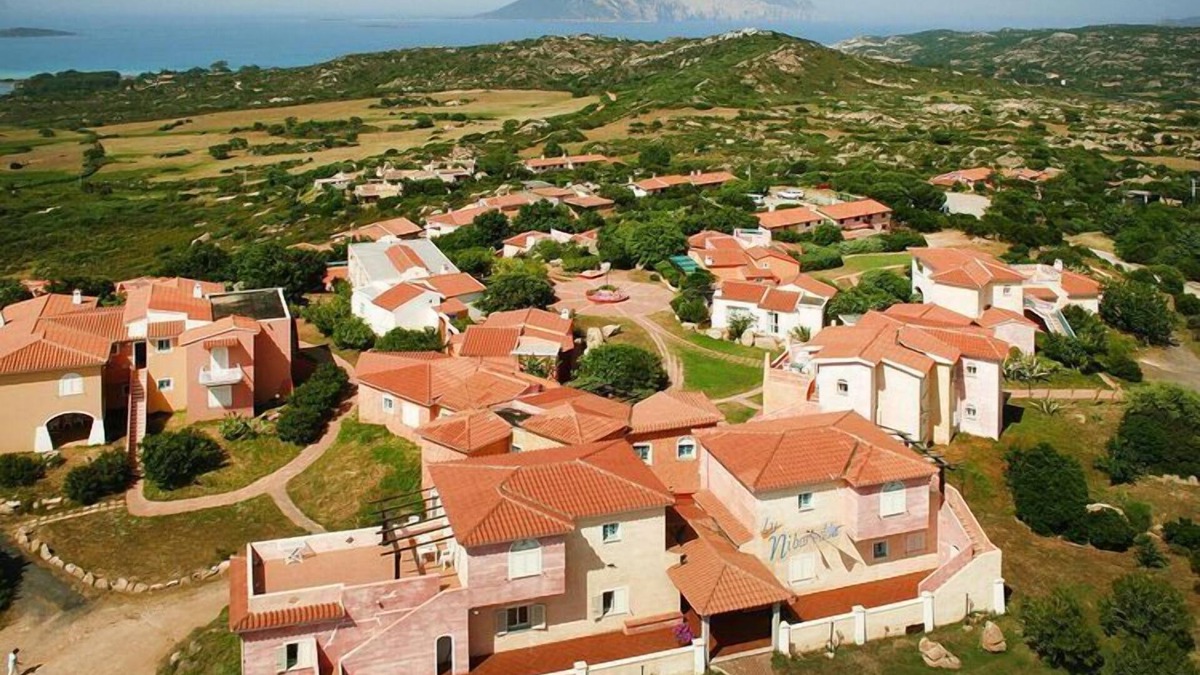 Monte Petrosu Apartment | Apartment at Residence in Loiri