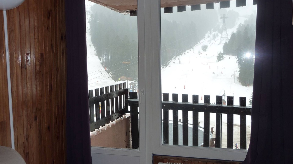Laveissiere Apartment | Apartment at the foot of the Auvergnates slopes