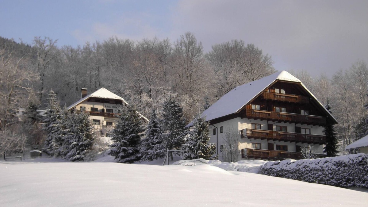 Unterach am Attersee Apartment | Apartment for 2-4 persons - No. 2 - Apartments Haus Bianca and Sterngut