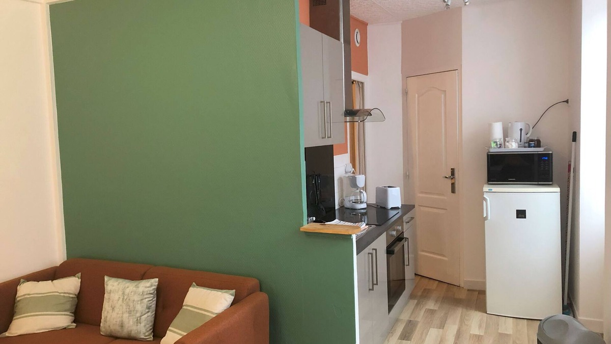 Pougues-les-Eaux Apartment | Apartment at Villa Jean-Pierre near the Planetarium casino